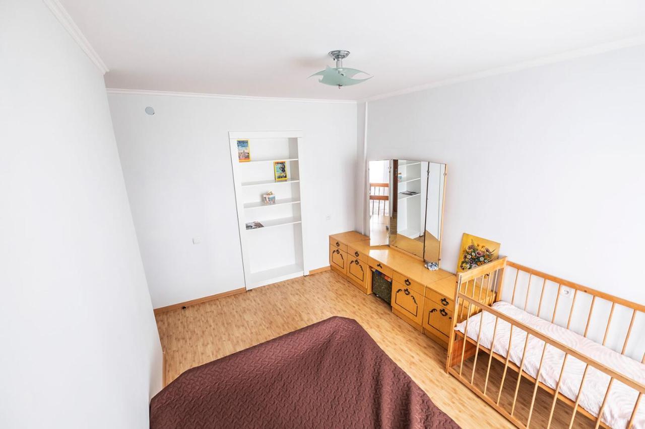 Apartment On Polevaya 44/12 Bohuslav Екстериор снимка