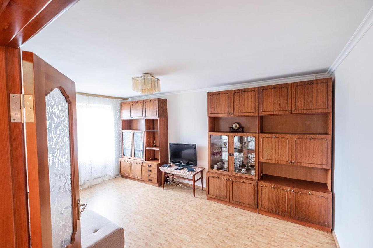 Apartment On Polevaya 44/12 Bohuslav Екстериор снимка